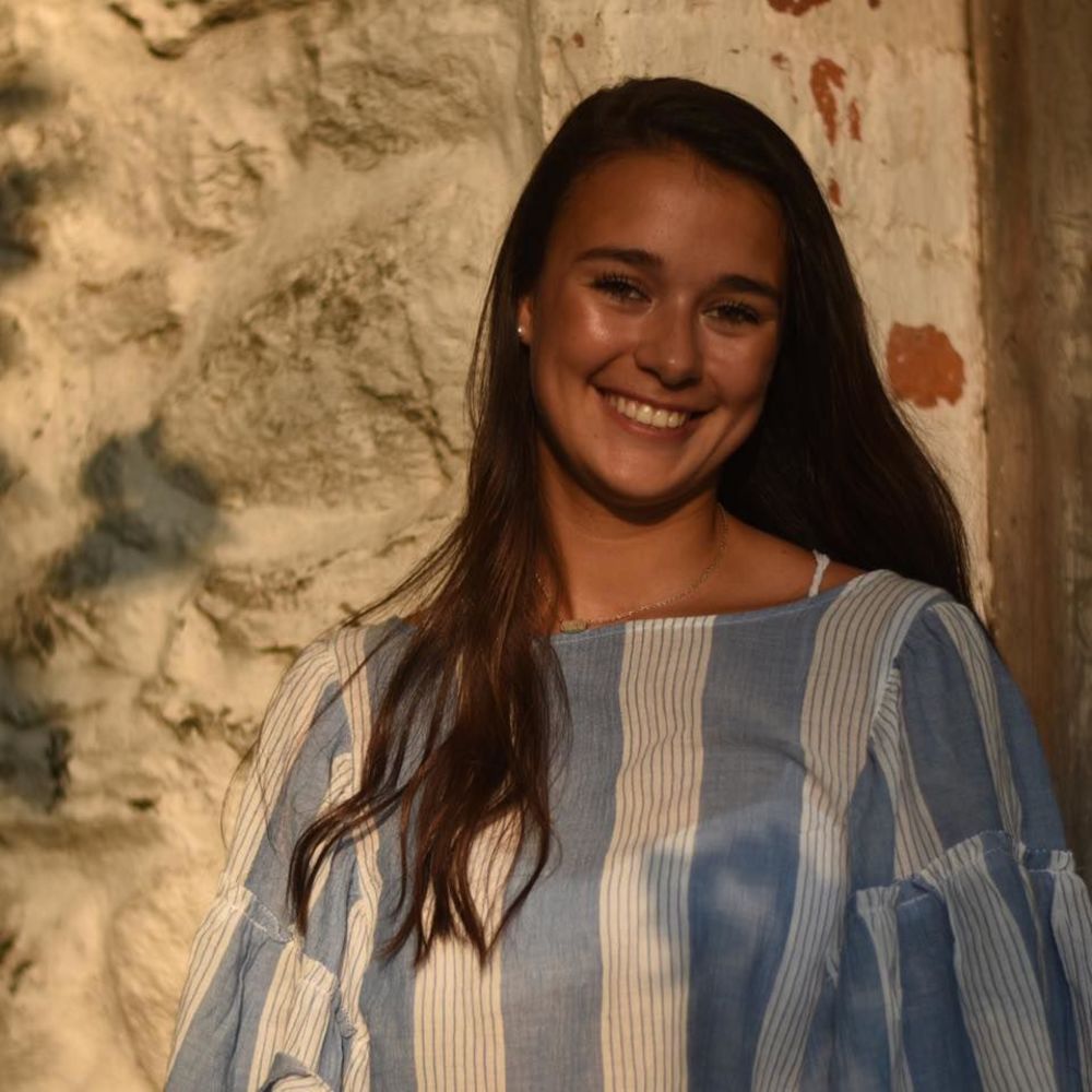 Meet your Posher, Katelyn